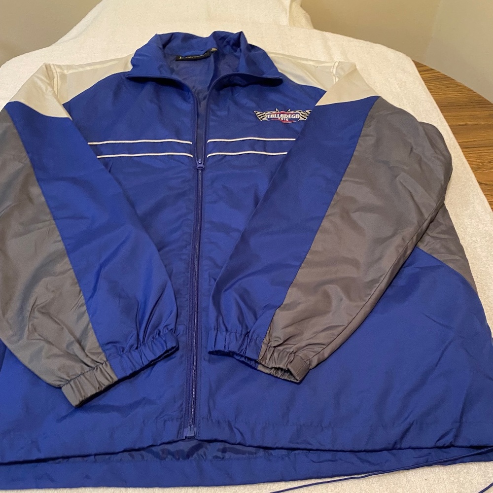 Men’s windbreaker